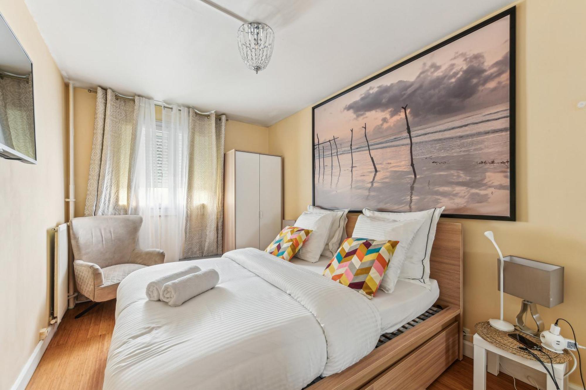 Chic And Comfortable Apart With Balcony Λεβαλουά Περέ Εξωτερικό φωτογραφία