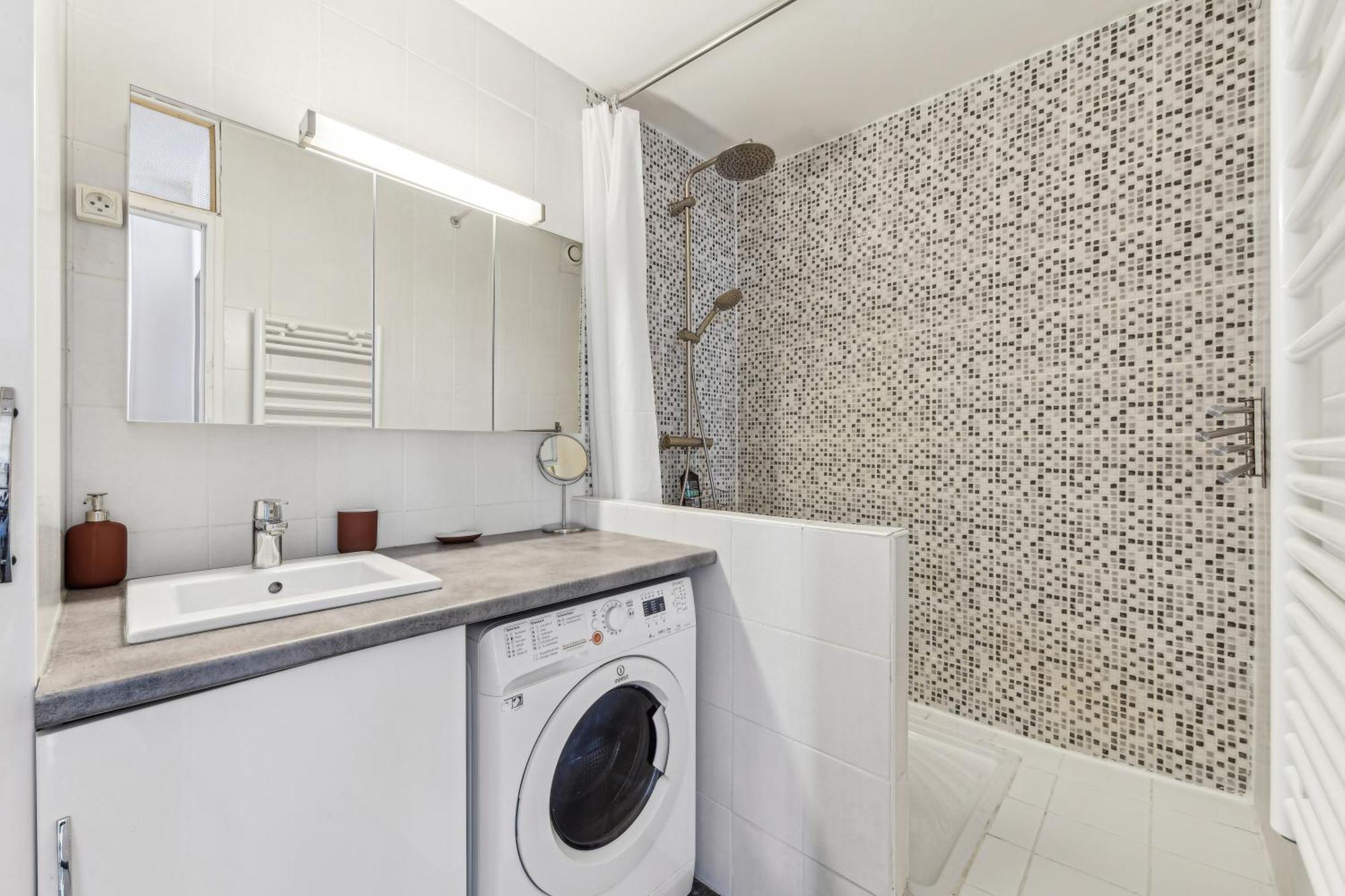 Chic And Comfortable Apart With Balcony Λεβαλουά Περέ Εξωτερικό φωτογραφία