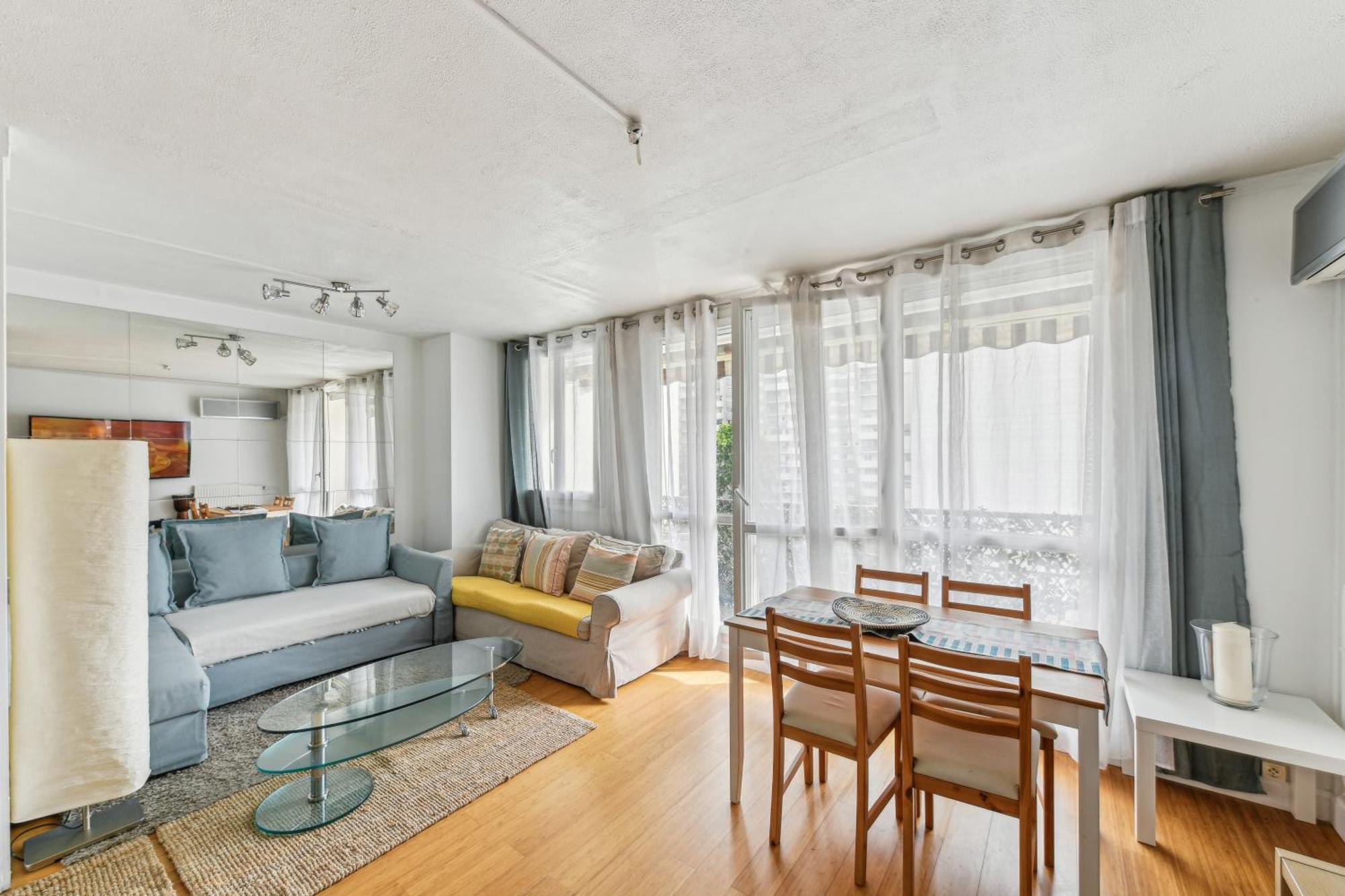 Chic And Comfortable Apart With Balcony Λεβαλουά Περέ Εξωτερικό φωτογραφία